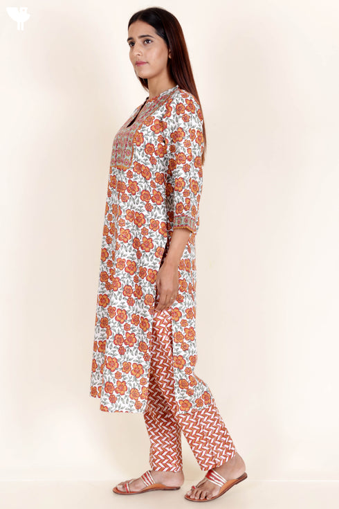 Bizzy Lizzy Kurta Pant Set With Chiffon Dupatta In Block Print